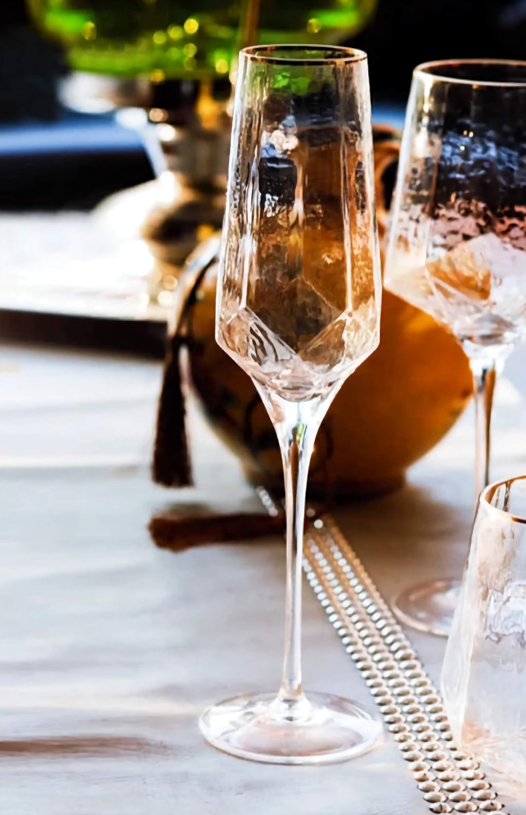Vergoldete Champagnergläser aus feinem Kristall